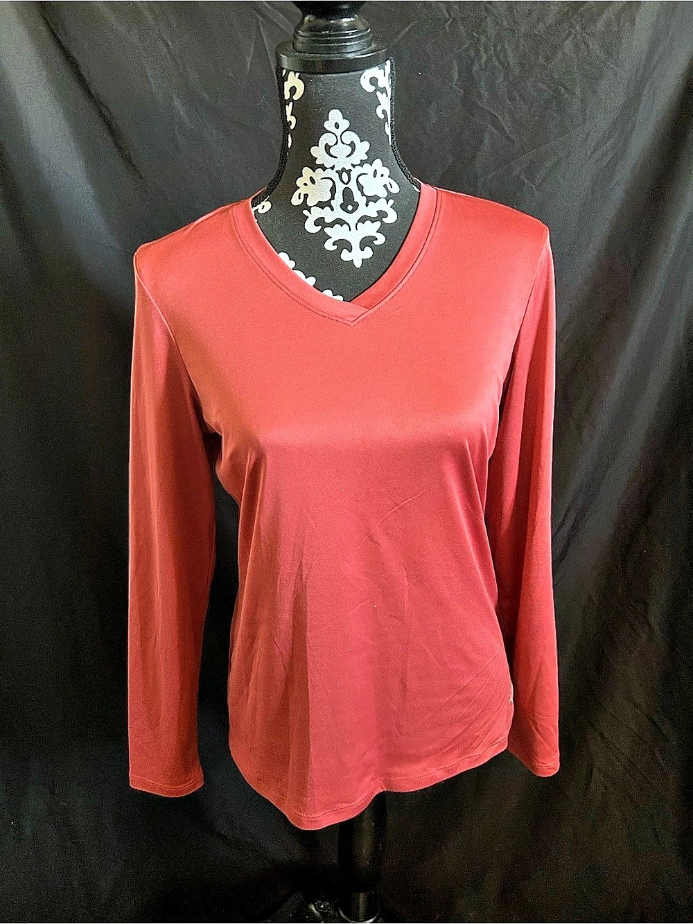 The North Face FlashDry Long Sleeve V-Neck Tee Red Large